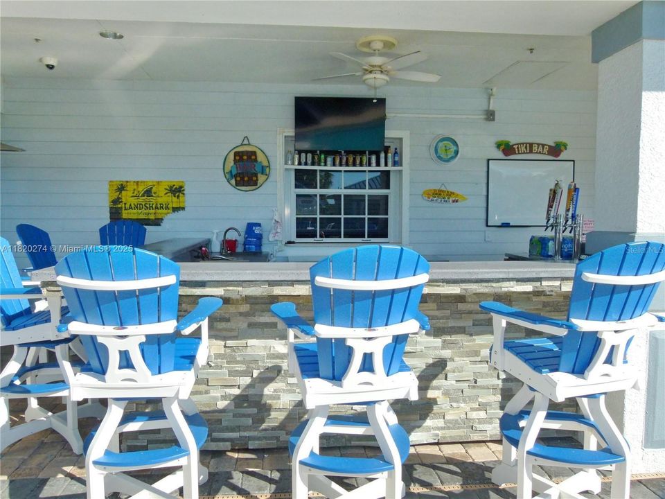 待售: $249,999 (0.08 acres)