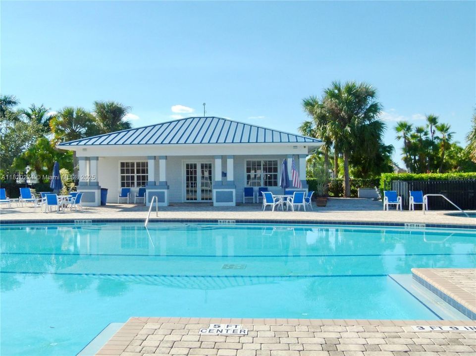 待售: $249,999 (0.08 acres)