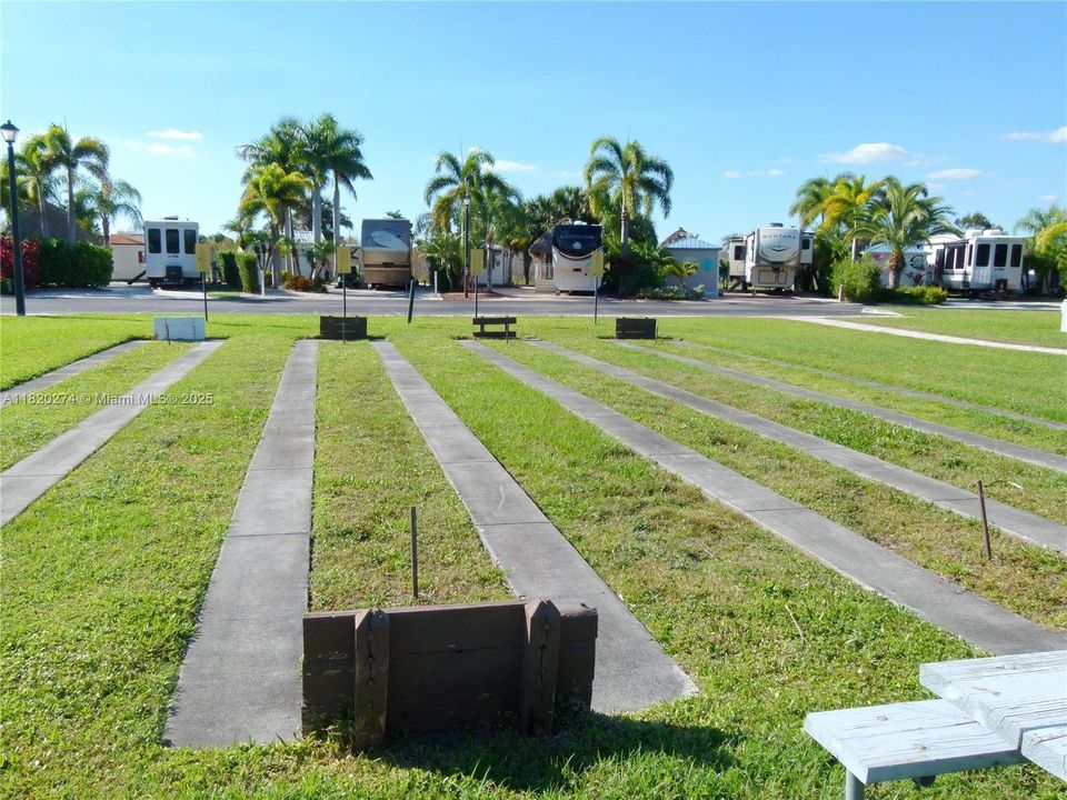 待售: $249,999 (0.08 acres)