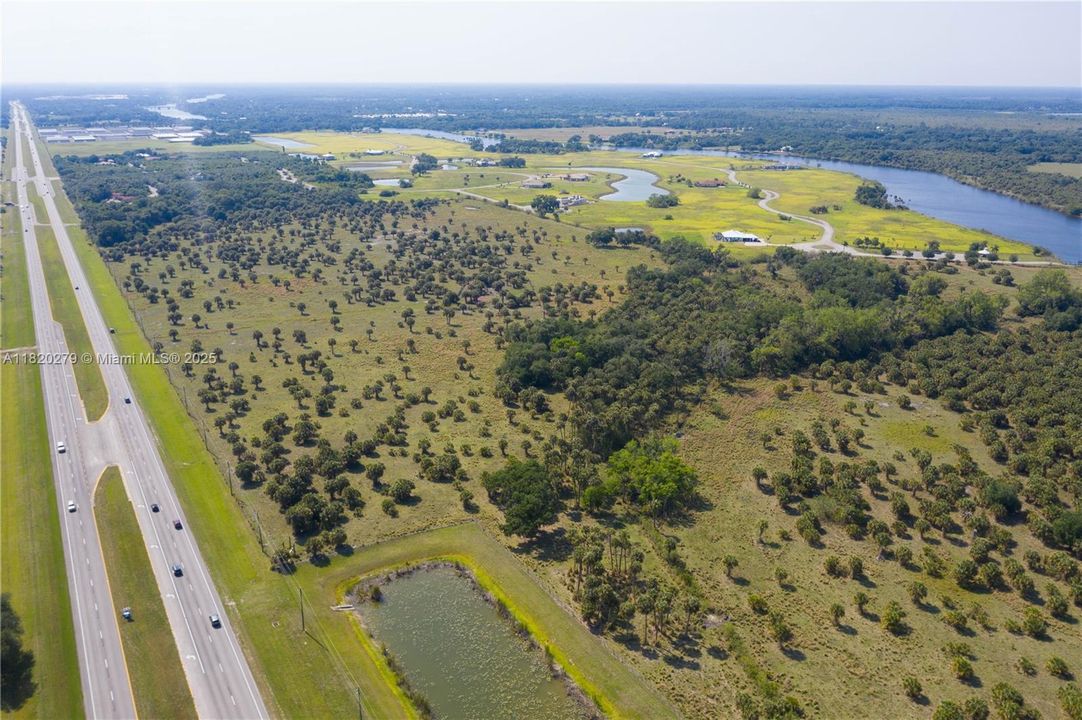 На продажу: $7,450,000 (105.13 acres)