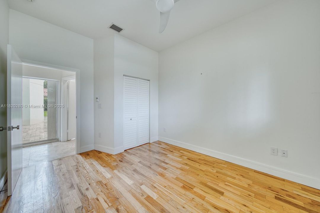 Recently Sold: $1,295,000 (4 beds, 3 baths, 3475 Square Feet)