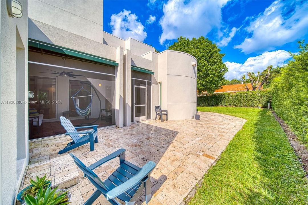 Recently Sold: $1,295,000 (4 beds, 3 baths, 3475 Square Feet)