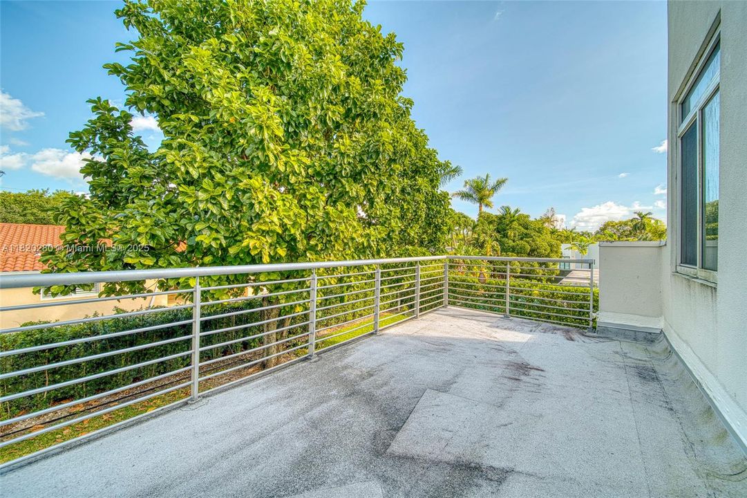 Master Bedroom Balcony