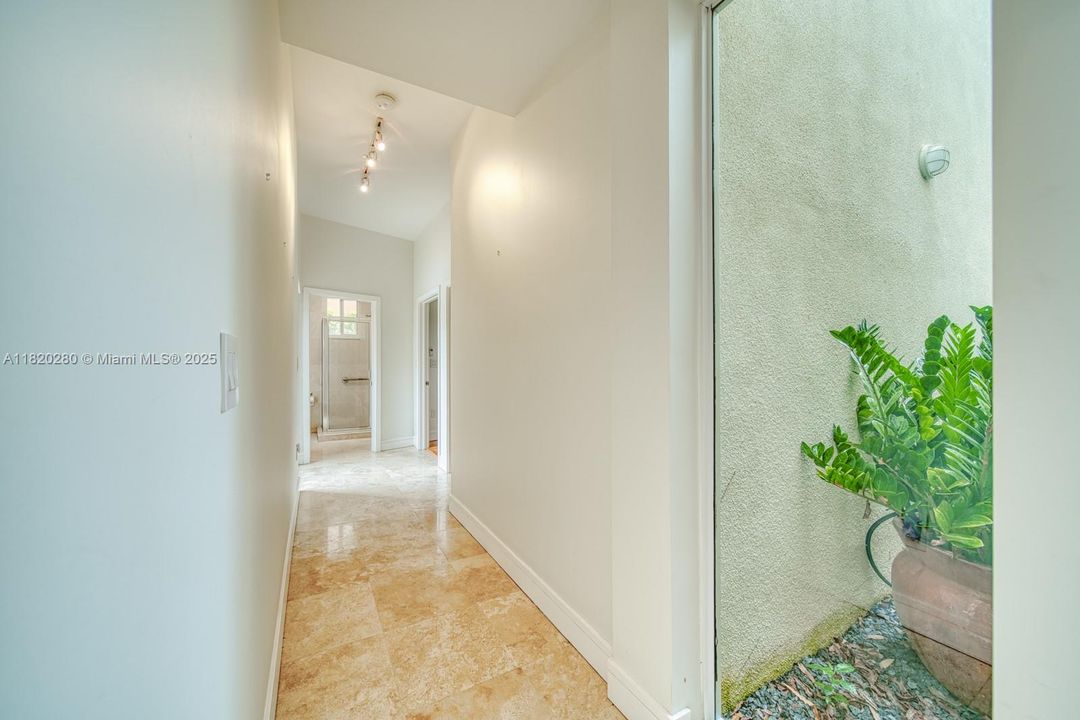 Recently Sold: $1,295,000 (4 beds, 3 baths, 3475 Square Feet)