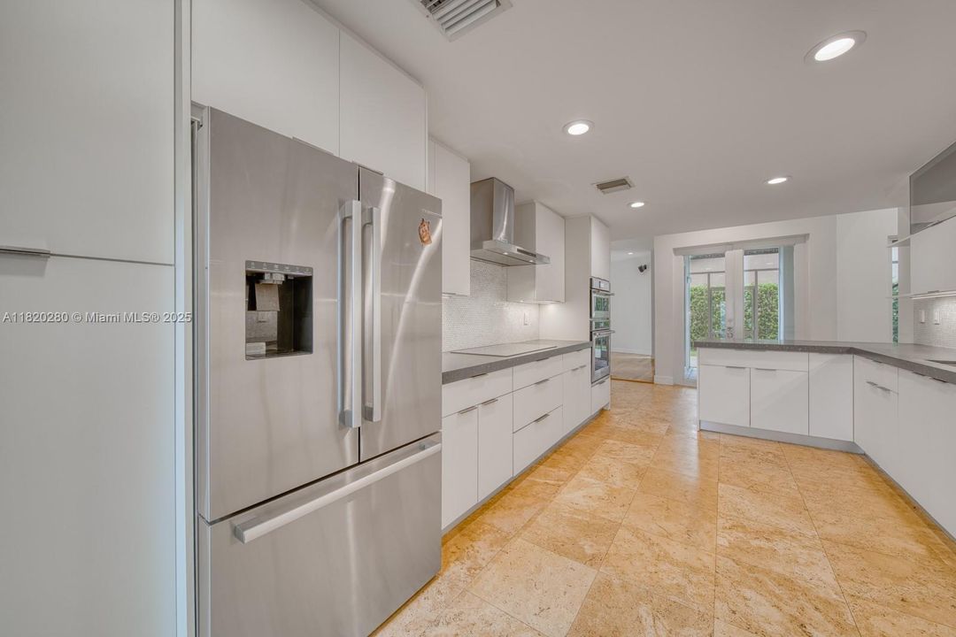 Recently Sold: $1,295,000 (4 beds, 3 baths, 3475 Square Feet)