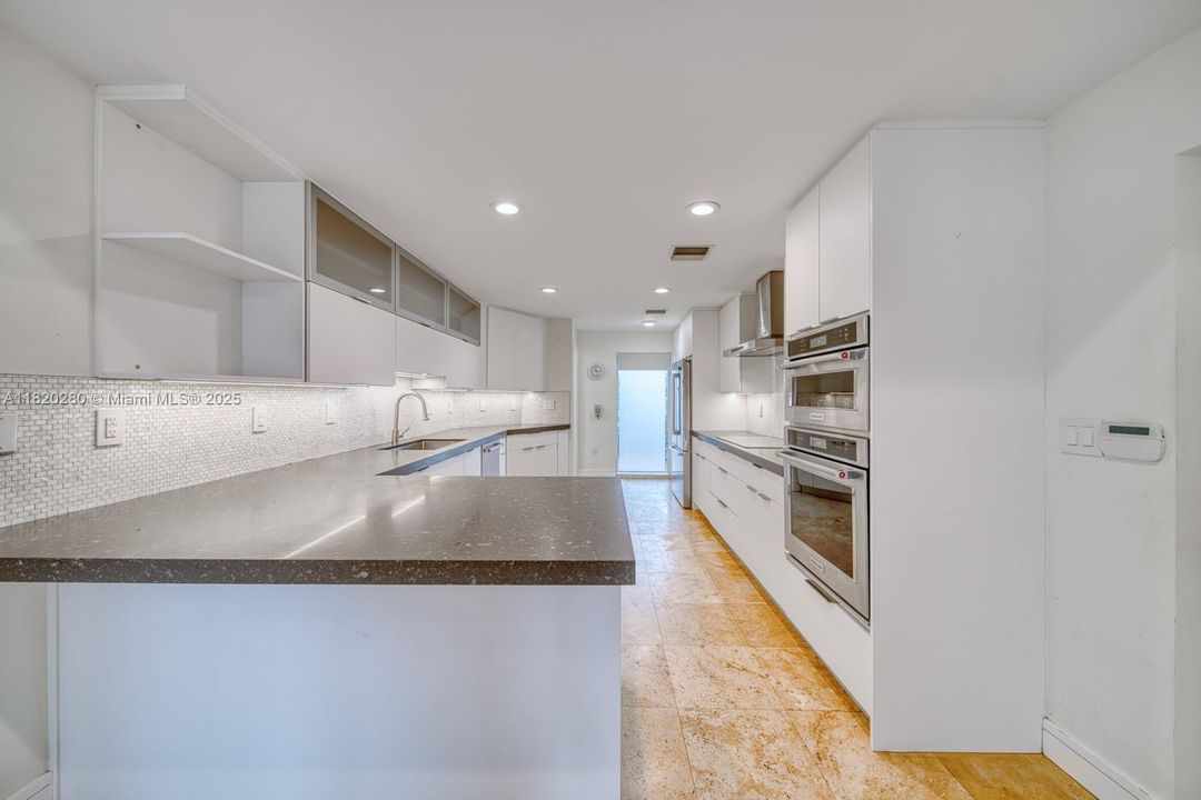 Recently Sold: $1,295,000 (4 beds, 3 baths, 3475 Square Feet)