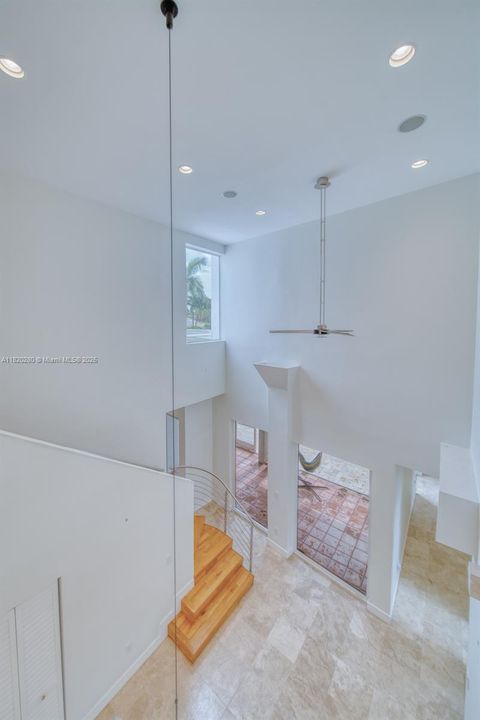 Recently Sold: $1,295,000 (4 beds, 3 baths, 3475 Square Feet)