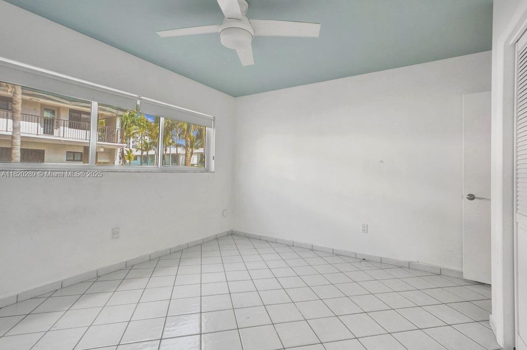 Recently Sold: $749,000 (2 beds, 2 baths, 1250 Square Feet)