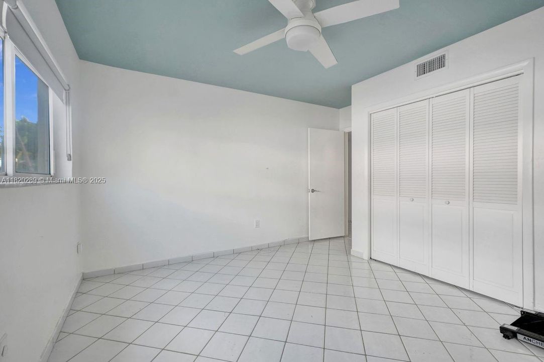 Recently Sold: $749,000 (2 beds, 2 baths, 1250 Square Feet)