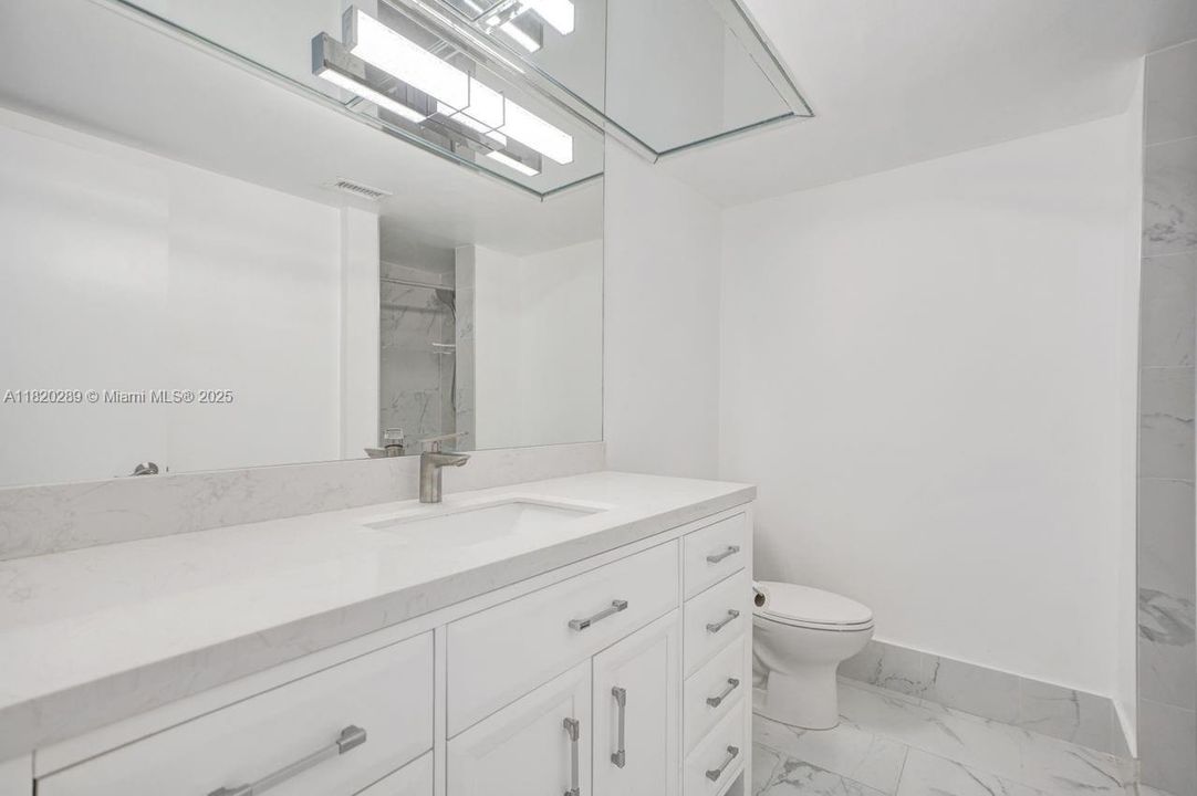 Recently Sold: $749,000 (2 beds, 2 baths, 1250 Square Feet)