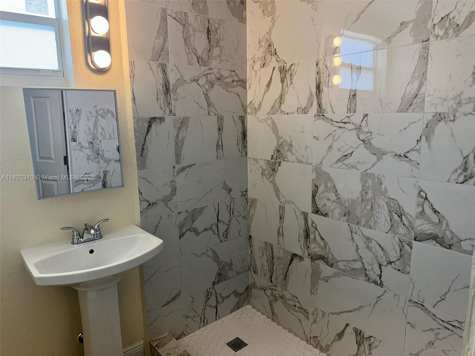 For Rent: $2,400 (2 beds, 2 baths, 0 Square Feet)