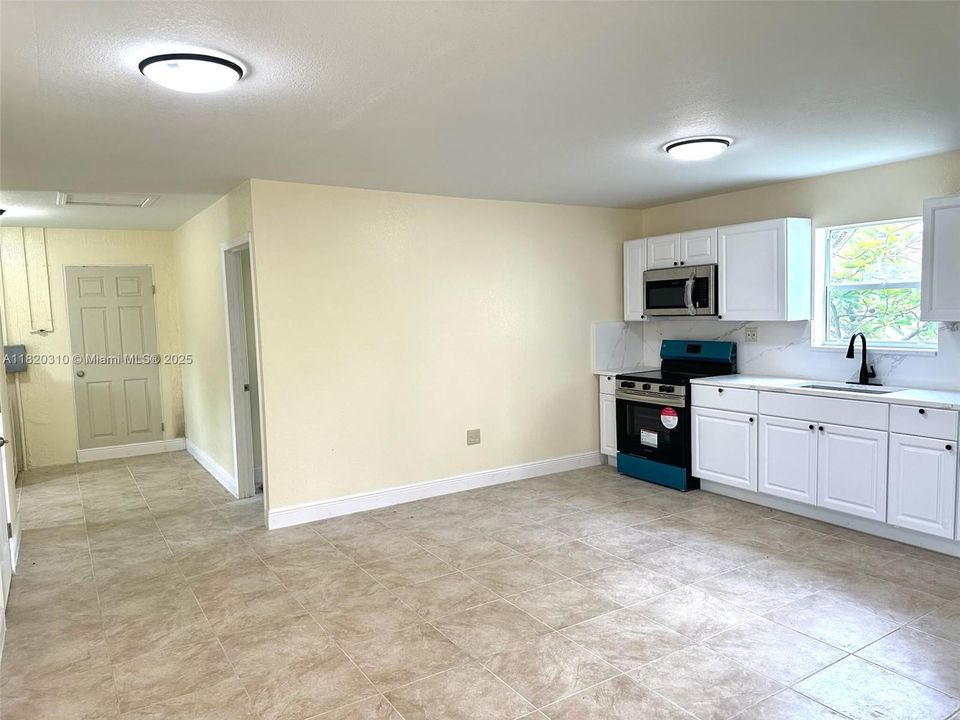 For Rent: $2,400 (2 beds, 2 baths, 0 Square Feet)