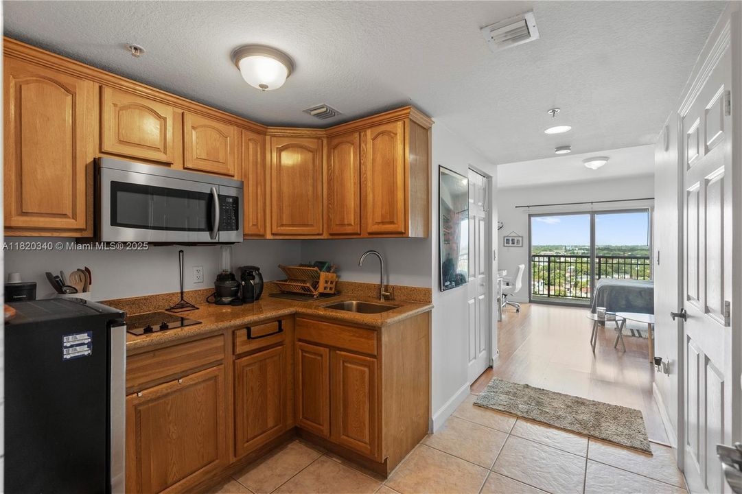 Recently Rented: $19,800 (0 beds, 1 baths, 400 Square Feet)