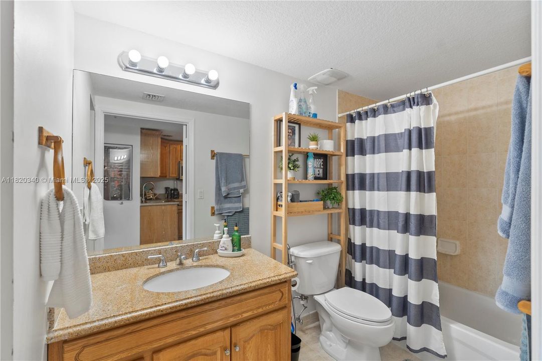 Recently Rented: $19,800 (0 beds, 1 baths, 400 Square Feet)