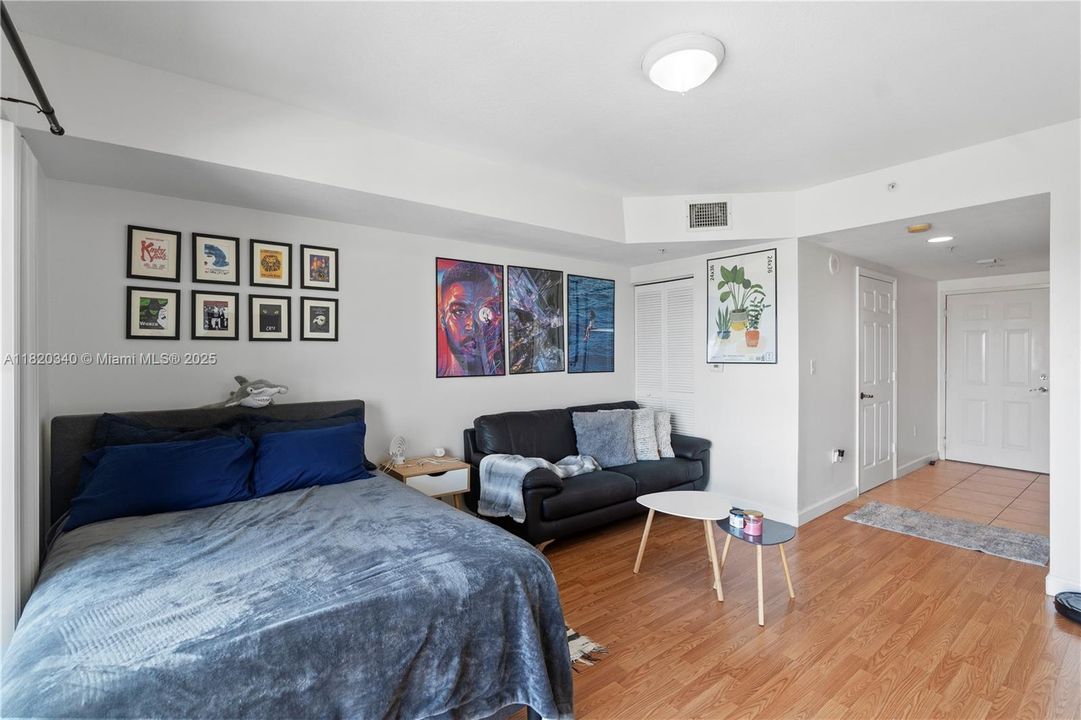 Recently Rented: $19,800 (0 beds, 1 baths, 400 Square Feet)