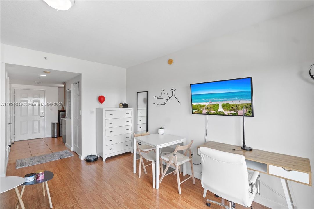 Recently Rented: $19,800 (0 beds, 1 baths, 400 Square Feet)