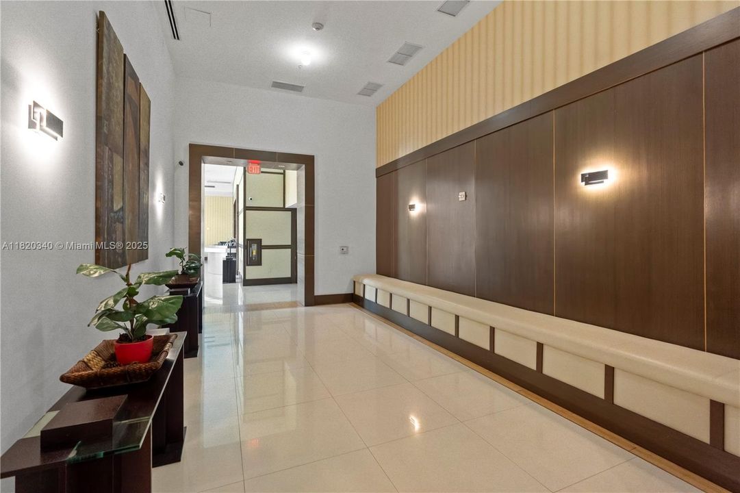 Recently Rented: $19,800 (0 beds, 1 baths, 400 Square Feet)