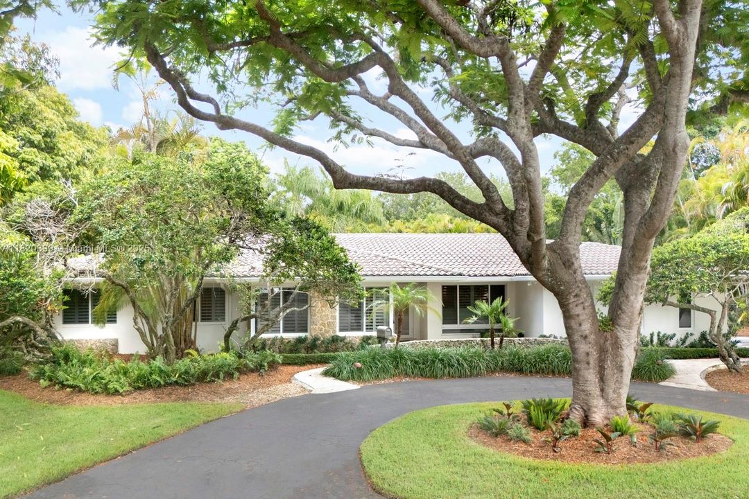 На продажу: $2,199,000 (4 спален, 2 ванн, 3195 Квадратных фут)