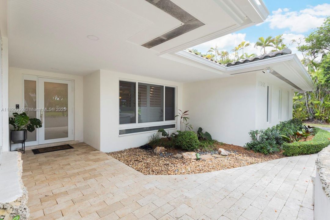 На продажу: $2,199,000 (4 спален, 2 ванн, 3195 Квадратных фут)