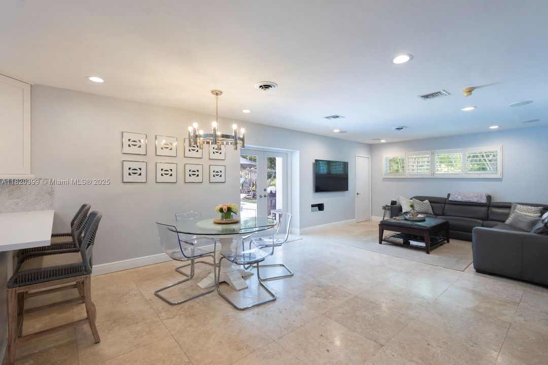 На продажу: $2,199,000 (4 спален, 2 ванн, 3195 Квадратных фут)