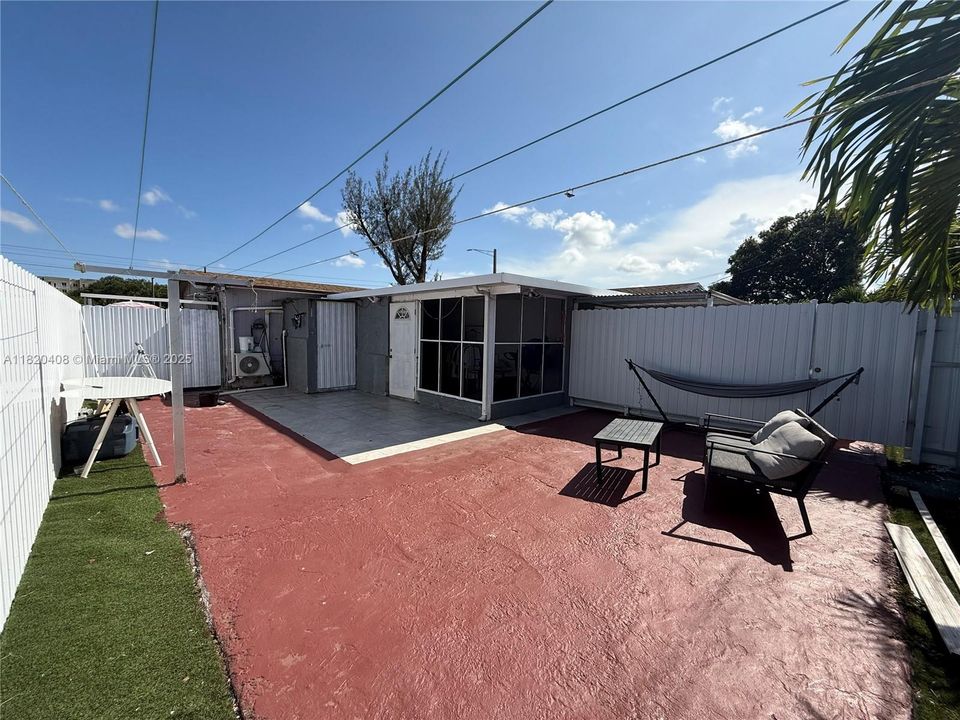 En Venta: $499,900 (3 camas, 2 baños, 1626 Pies cuadrados)