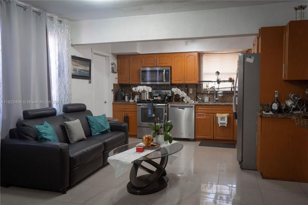En Venta: $499,900 (3 camas, 2 baños, 1626 Pies cuadrados)