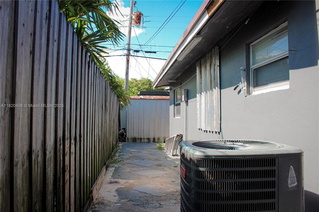 En Venta: $499,900 (3 camas, 2 baños, 1626 Pies cuadrados)