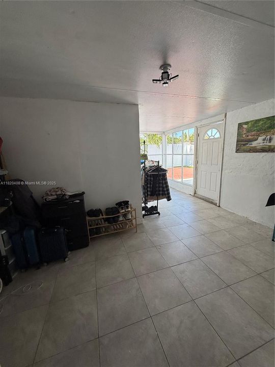 En Venta: $499,900 (3 camas, 2 baños, 1626 Pies cuadrados)