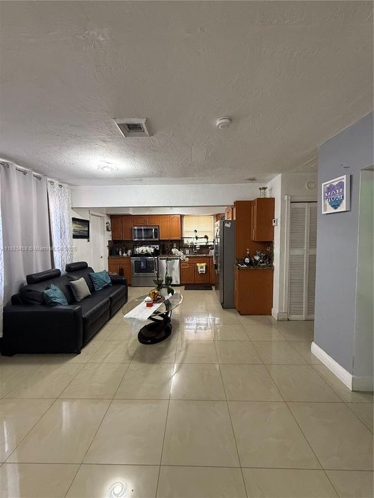 En Venta: $499,900 (3 camas, 2 baños, 1626 Pies cuadrados)