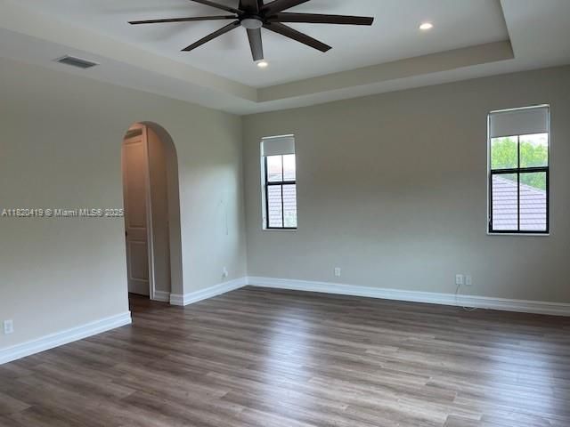 Недавно арендовано: $7,900 (5 спален, 5 ванн, 3714 Квадратных фут)