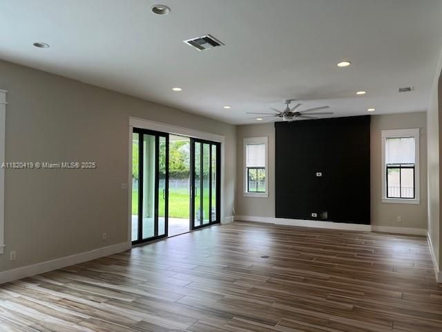 Недавно арендовано: $7,900 (5 спален, 5 ванн, 3714 Квадратных фут)