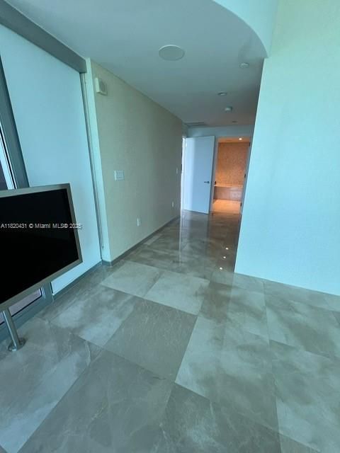 Recently Sold: $3,000,000 (3 beds, 3 baths, 1933 Square Feet)