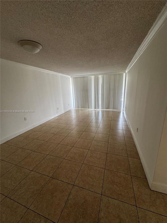 Под контрактом: $260,000 (2 спален, 2 ванн, 936 Квадратных фут)