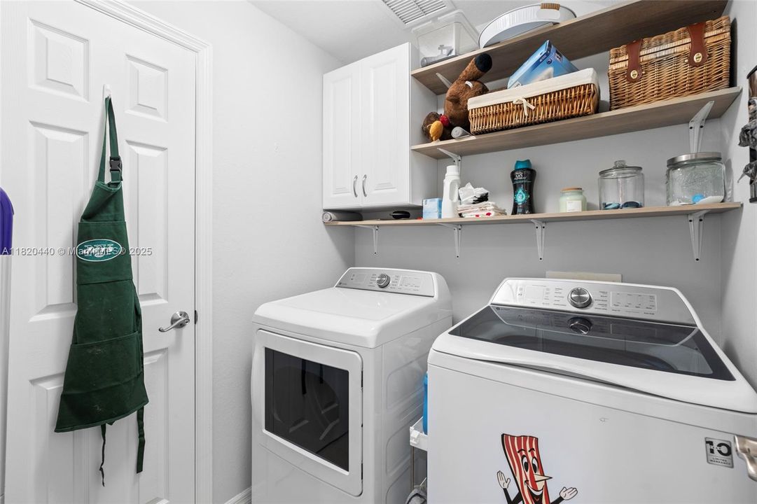 待售: $519,000 (4 贝兹, 2 浴室, 2539 平方英尺)