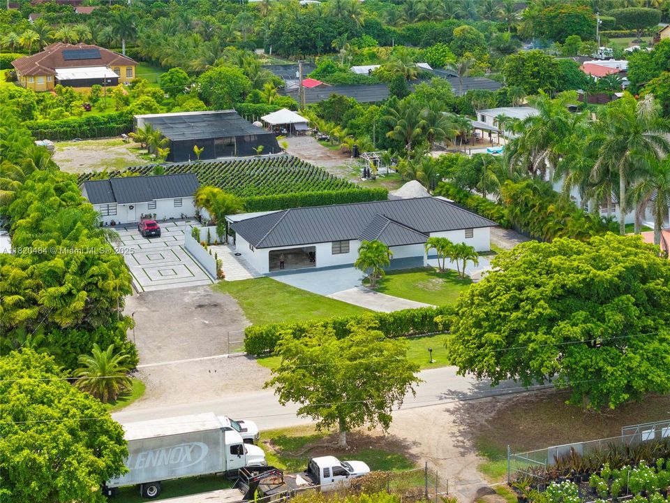 For Sale: $1,345,000 (5 beds, 3 baths, 2810 Square Feet)