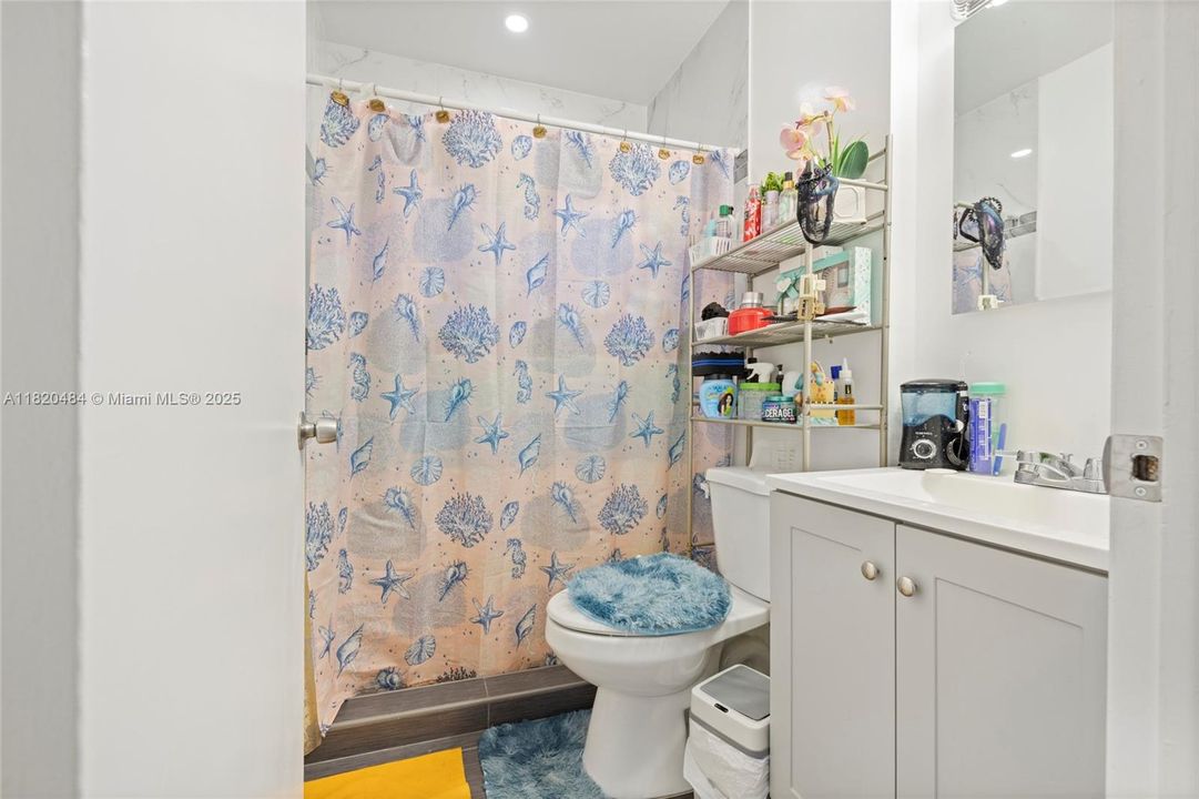 For Sale: $1,345,000 (5 beds, 3 baths, 2810 Square Feet)