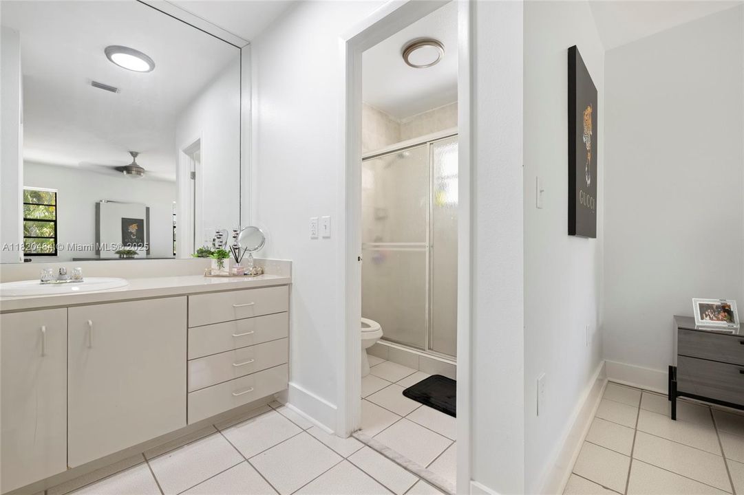 For Sale: $1,345,000 (5 beds, 3 baths, 2810 Square Feet)