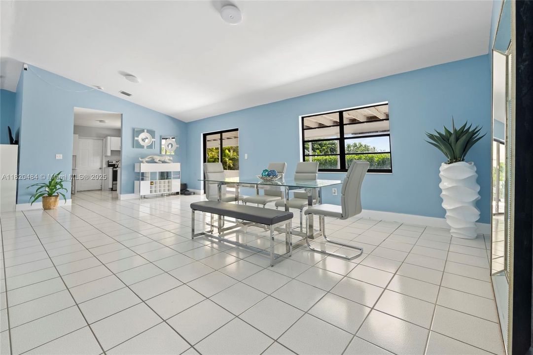 For Sale: $1,345,000 (5 beds, 3 baths, 2810 Square Feet)