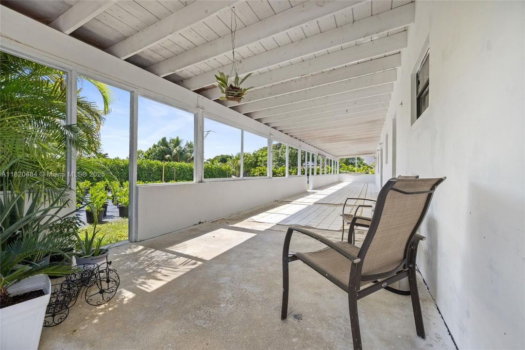 For Sale: $1,345,000 (5 beds, 3 baths, 2810 Square Feet)