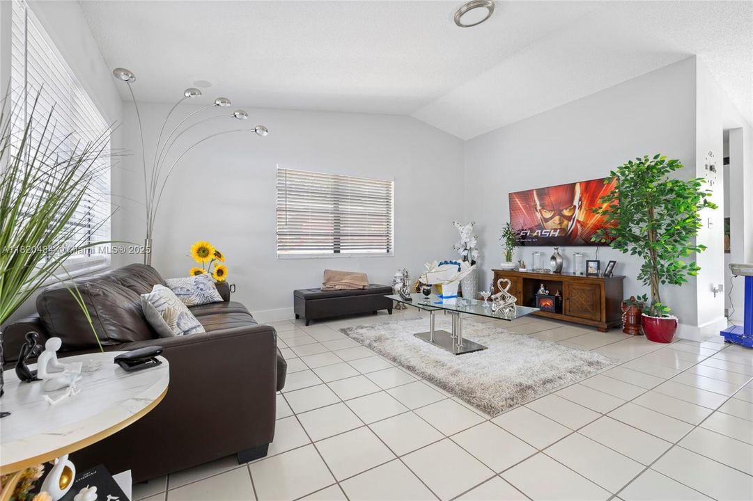 For Sale: $1,345,000 (5 beds, 3 baths, 2810 Square Feet)