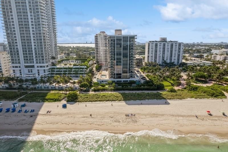 Vendido Recientemente: $1,330,000 (2 camas, 2 baños, 1994 Pies cuadrados)