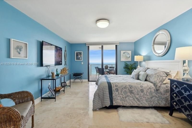 Vendido Recientemente: $1,330,000 (2 camas, 2 baños, 1994 Pies cuadrados)