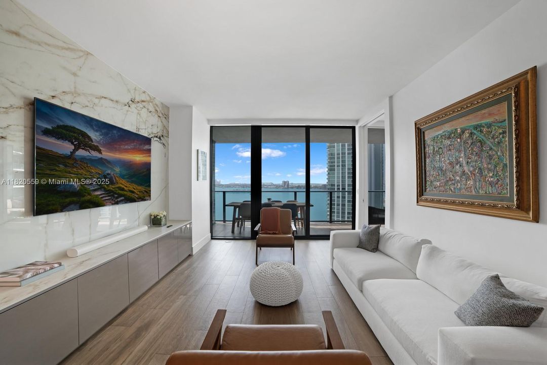 Activo con contrato: $1,195,000 (2 camas, 3 baños, 1301 Pies cuadrados)