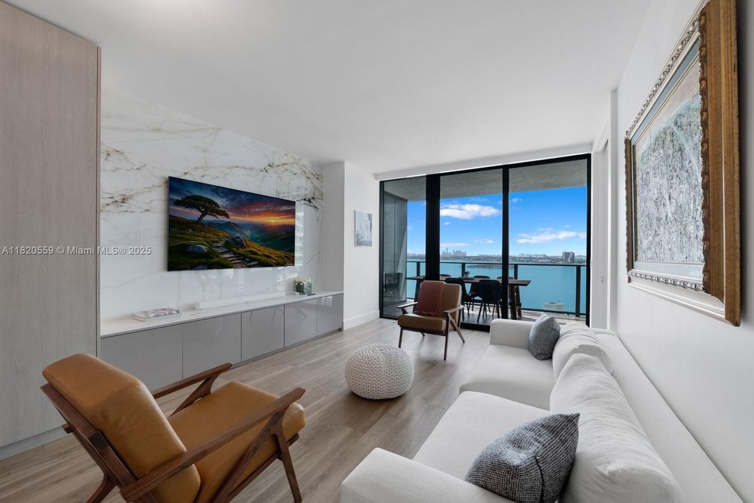 Activo con contrato: $1,195,000 (2 camas, 3 baños, 1301 Pies cuadrados)