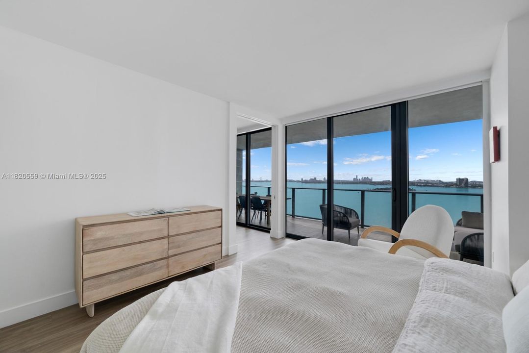Activo con contrato: $1,195,000 (2 camas, 3 baños, 1301 Pies cuadrados)