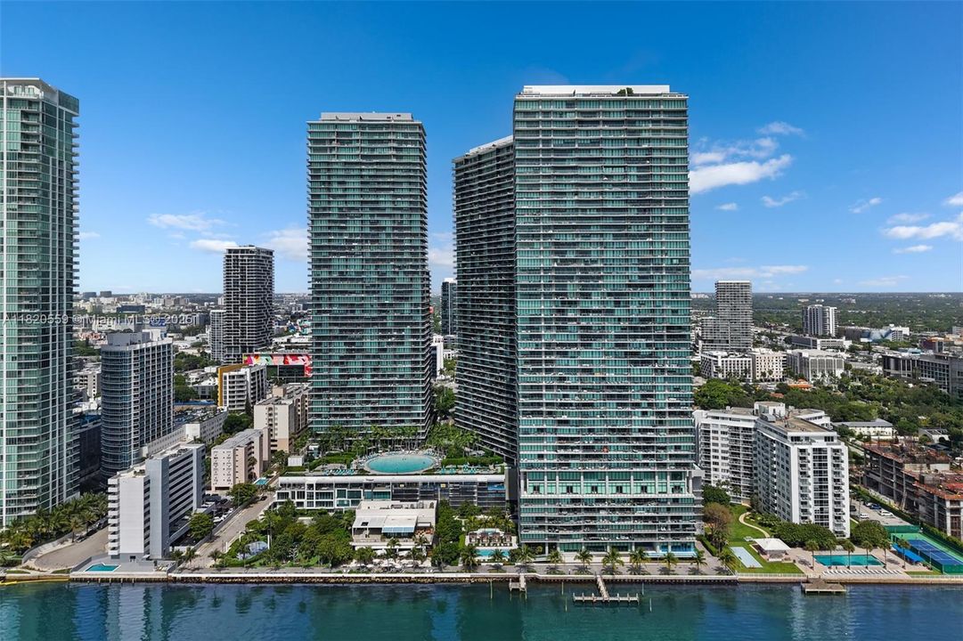 Activo con contrato: $1,195,000 (2 camas, 3 baños, 1301 Pies cuadrados)
