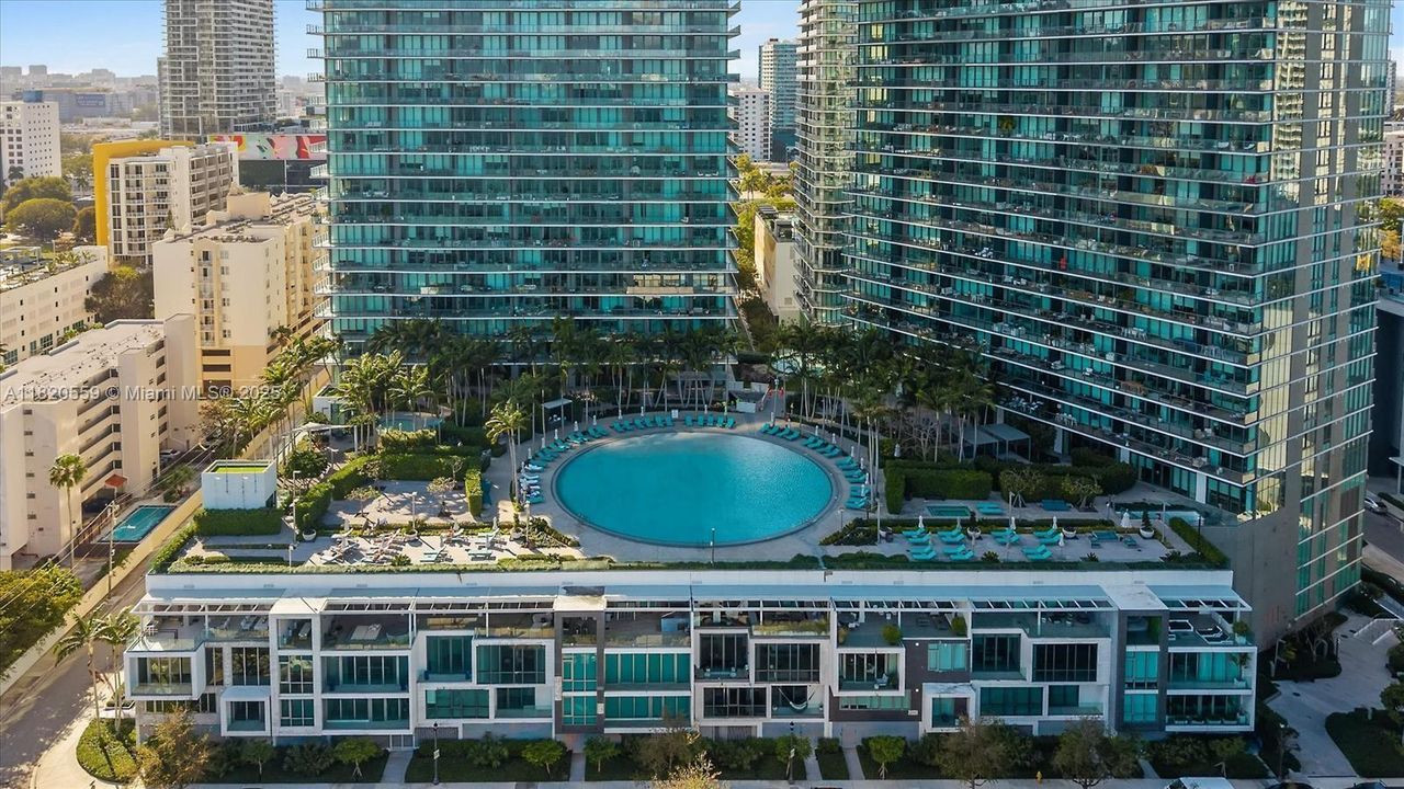 Activo con contrato: $1,195,000 (2 camas, 3 baños, 1301 Pies cuadrados)