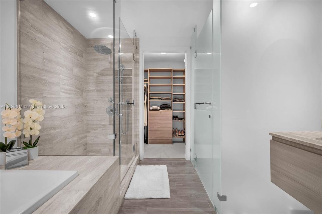 En Venta: $795,000 (2 camas, 2 baños, 912 Pies cuadrados)