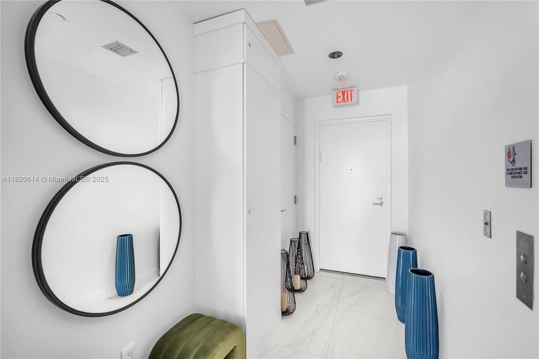 En Venta: $795,000 (2 camas, 2 baños, 912 Pies cuadrados)