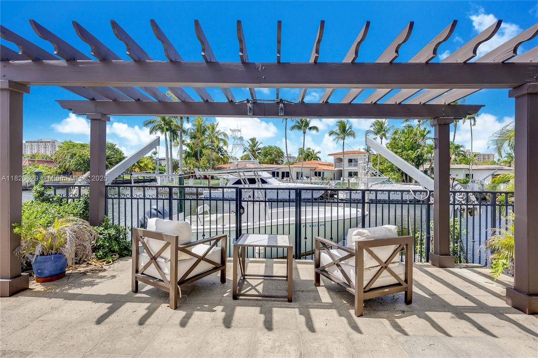 Недавно продано: $2,500,000 (4 спален, 4 ванн, 2620 Квадратных фут)